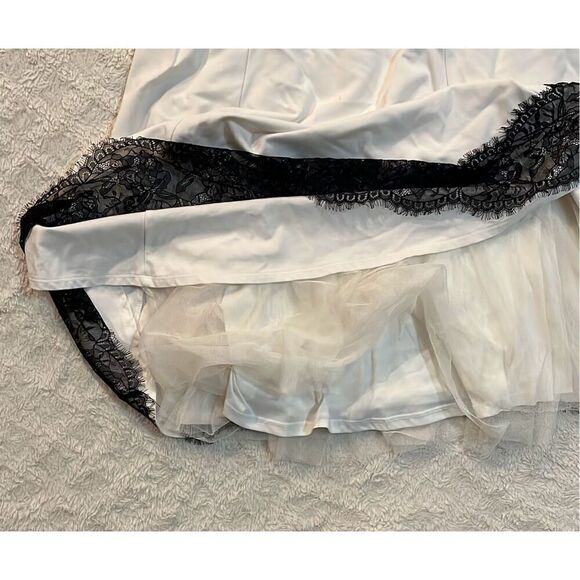 Torrid Lace Trim Dress - Picture 4 of 11